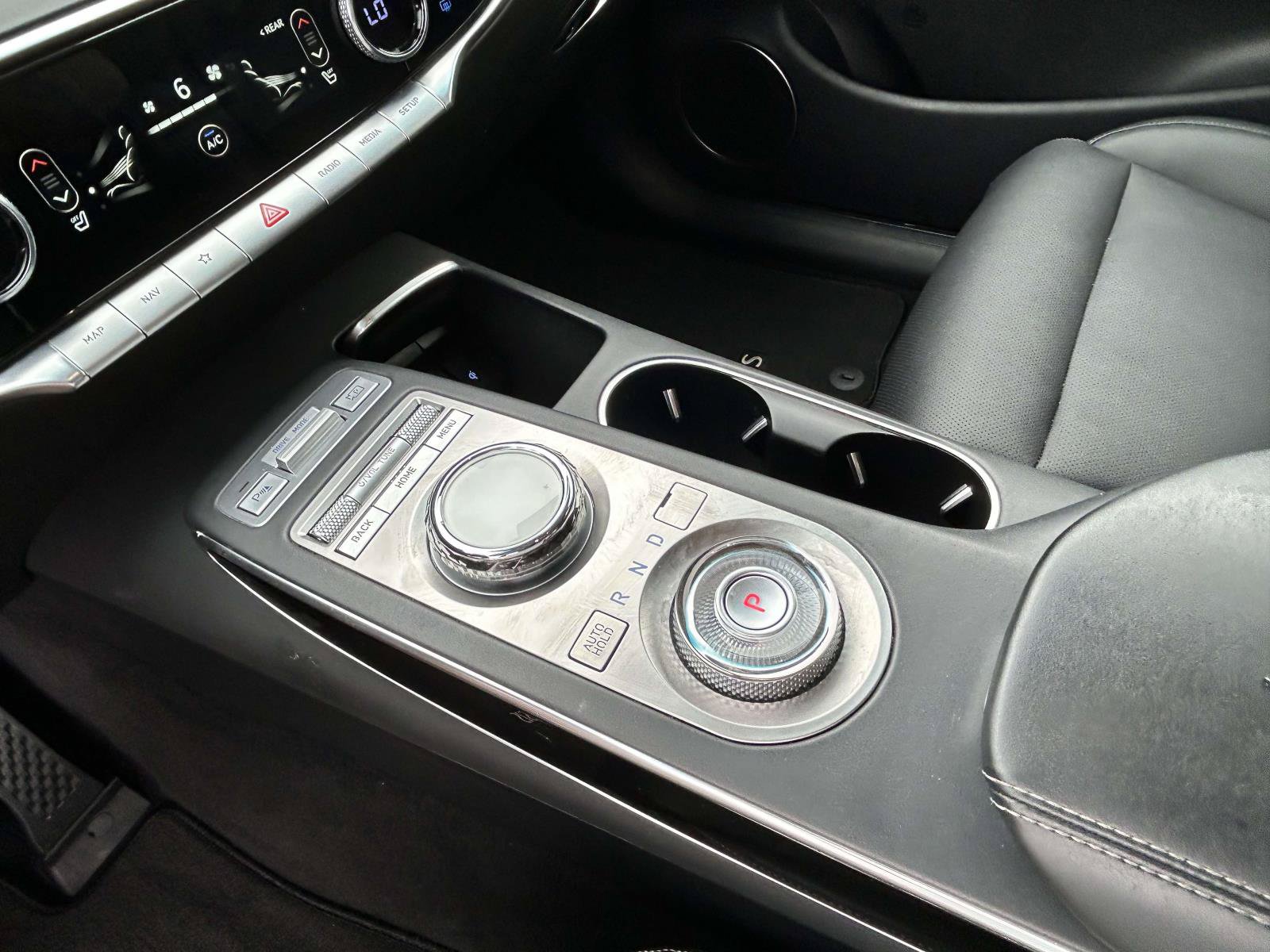 Used 2025 Genesis GV70 2.5T AWD/4WD image 16