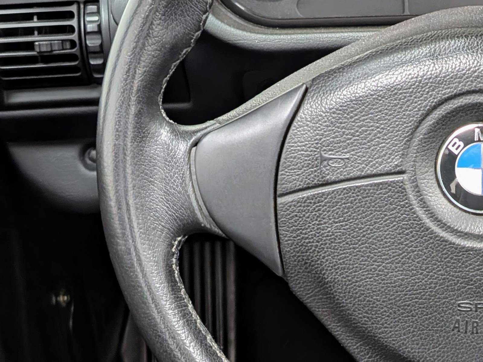 Used 2001 BMW Z3 3.0i image 29