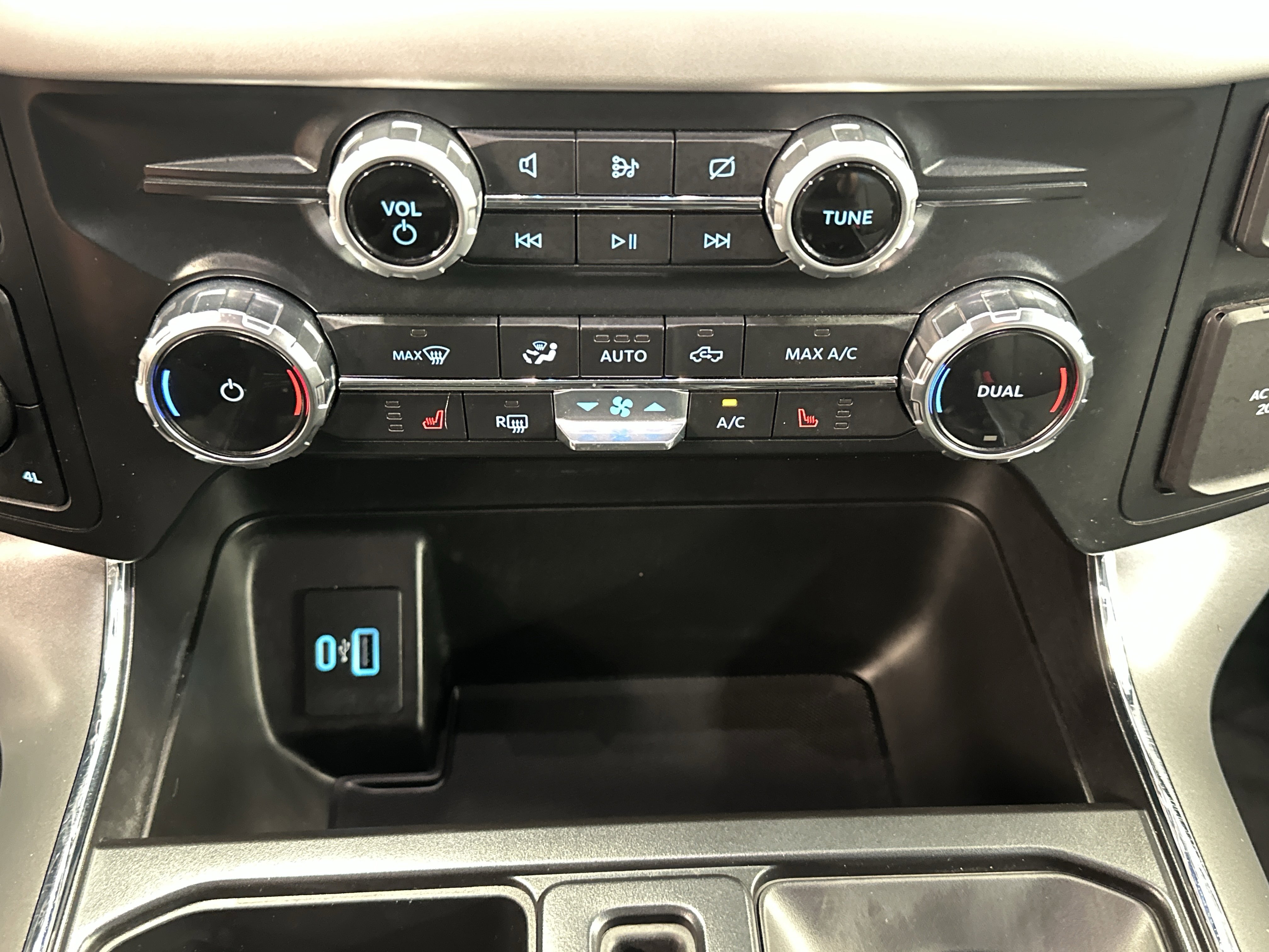 Certified 2022 Ford F150 XLT w/ Equipment Group 302A High image 34