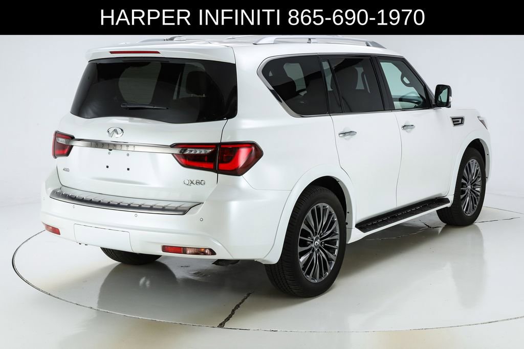 Used 2024 INFINITI QX80 Sensory image 10