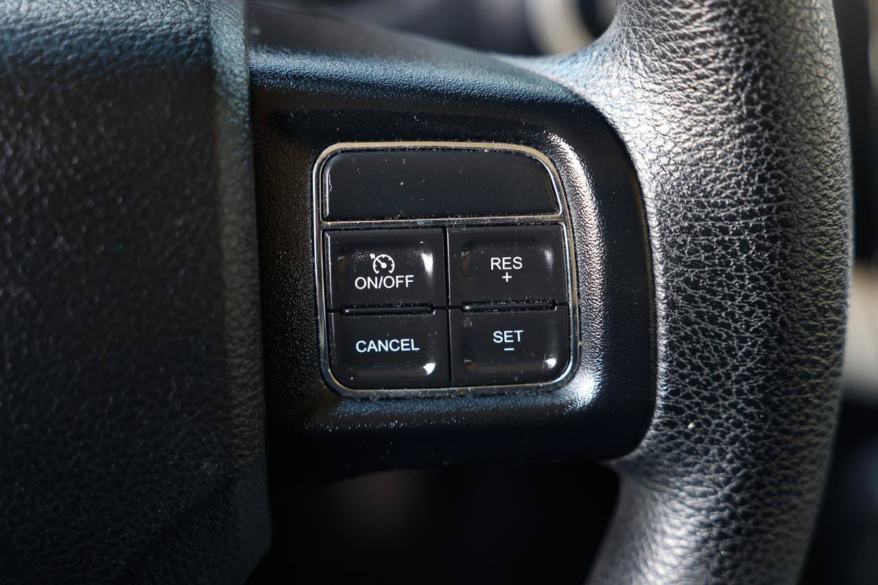 Used 2017 Dodge Journey SE FWD image 25