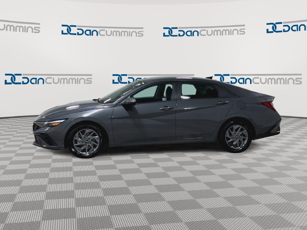 Used 2024 Hyundai Elantra SEL FWD image 6