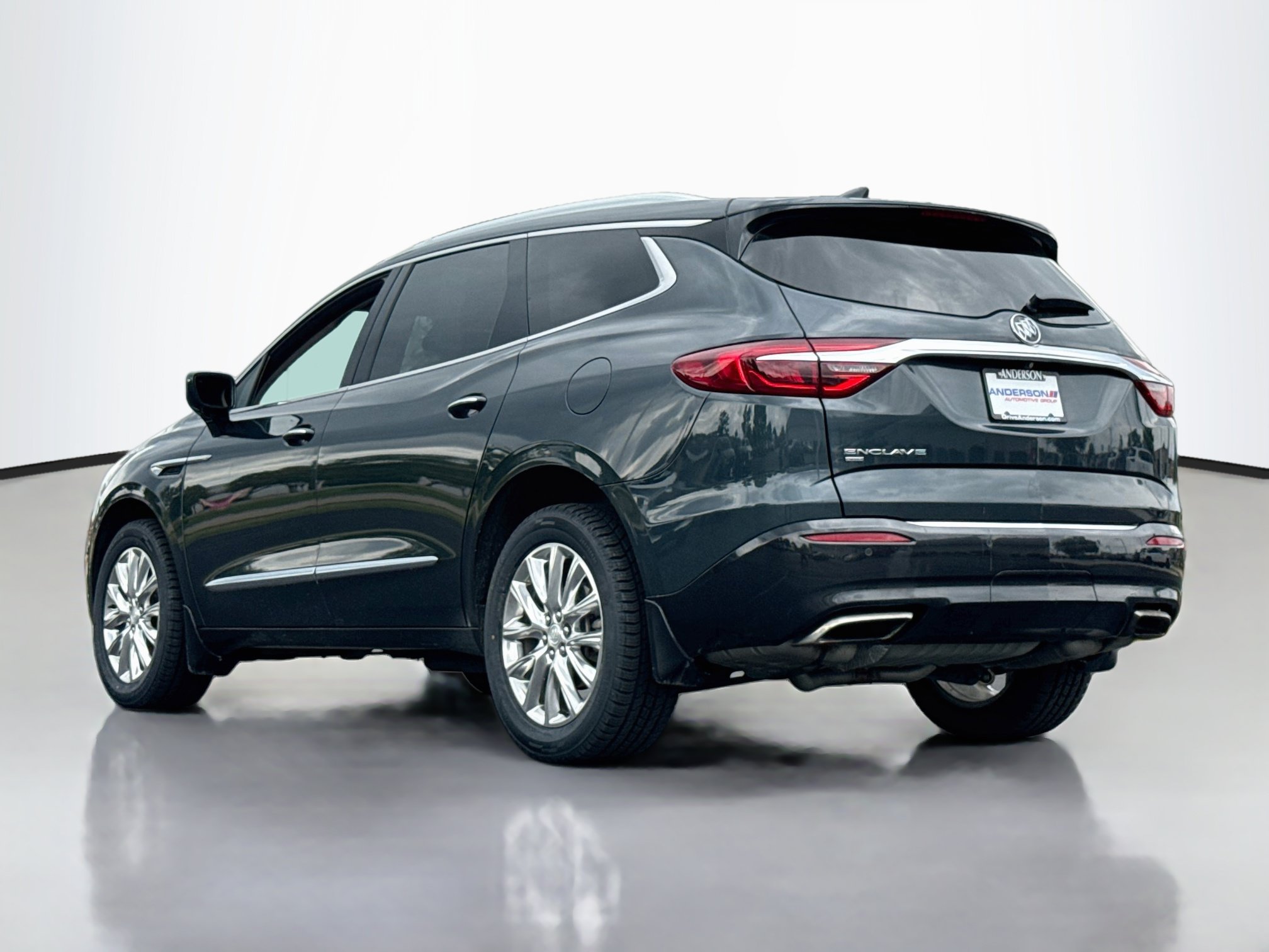 Used 2020 Buick Enclave Premium w/ Sun and Sites Package AWD/4WD image 5