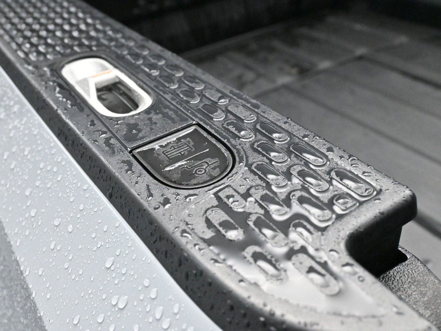 Used 2022 Rivian R1T Adventure image 34