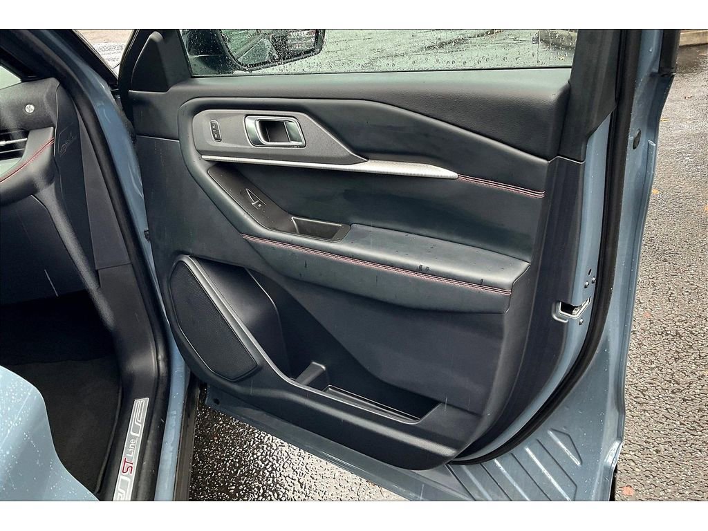 Used 2025 Ford Explorer ST-Line image 24