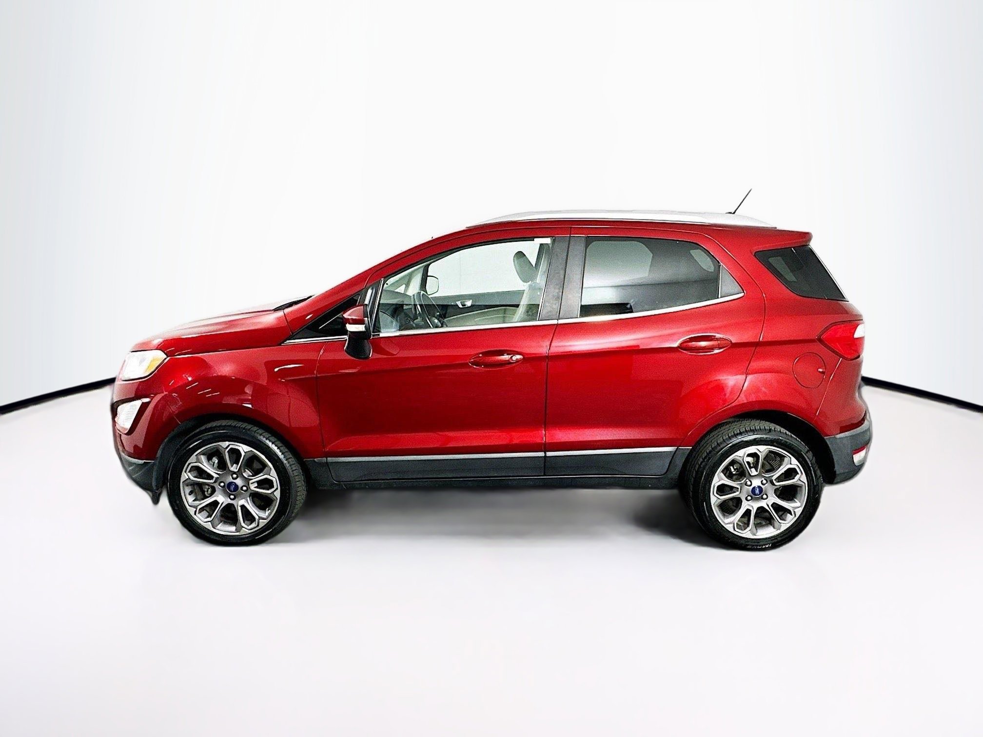 Used 2019 Ford EcoSport Titanium FWD image 4