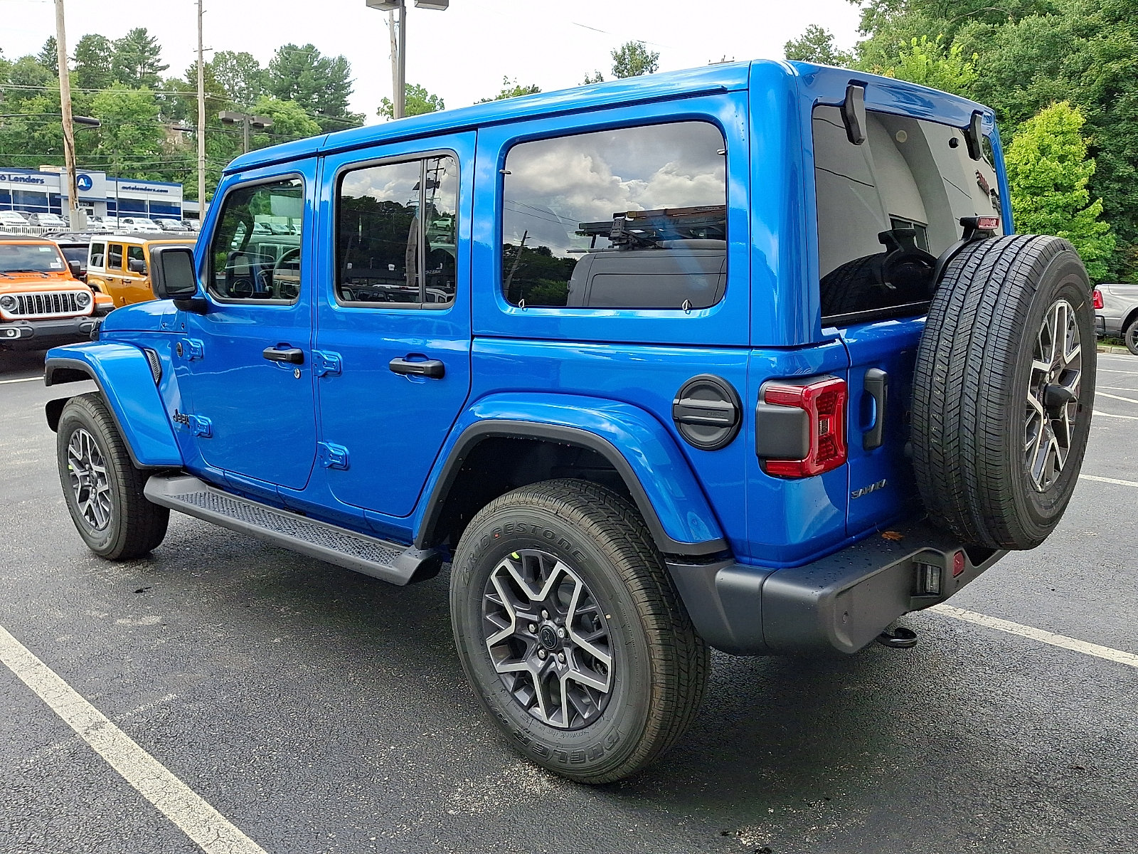 New 2026 Jeep Wrangler Unlimited Sahara AWD/4WD image 4