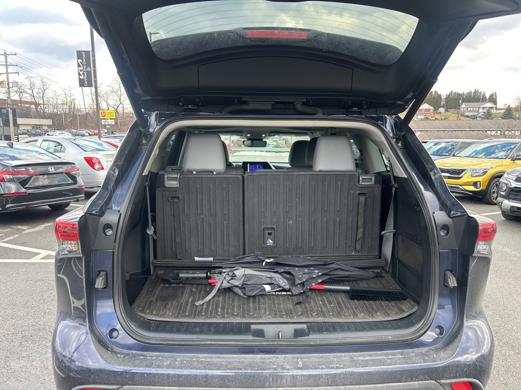 Used 2023 Toyota Highlander XLE image 10