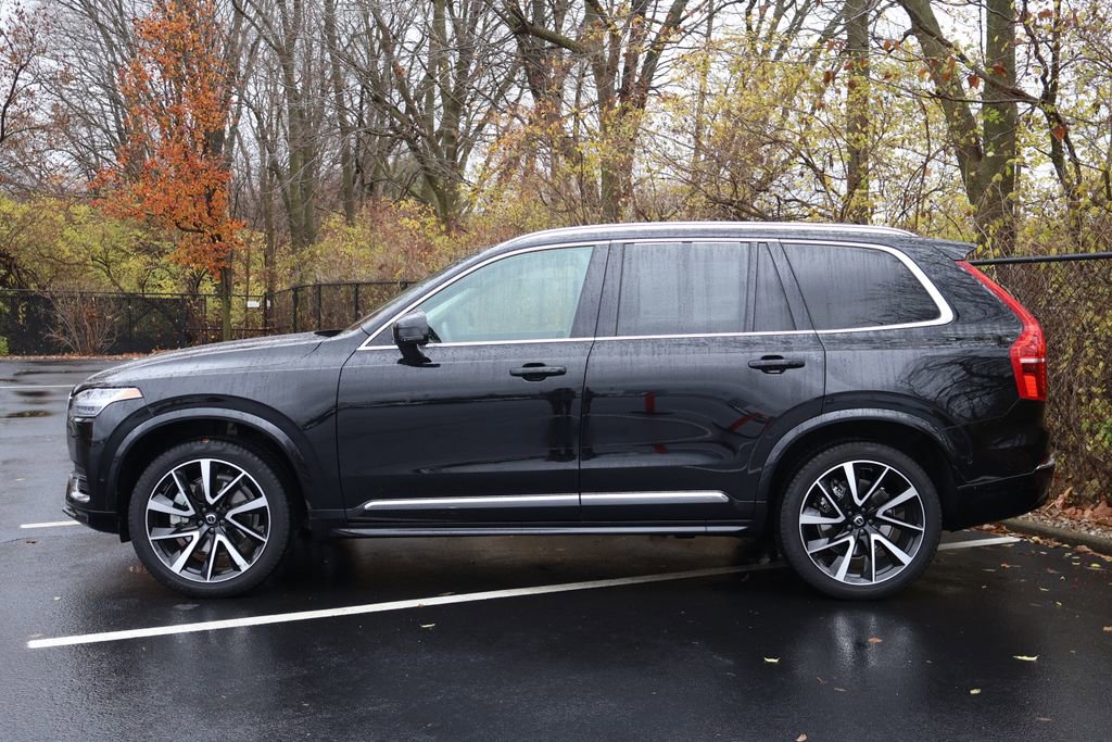 Used 2024 Volvo XC90 B6 Plus w/ Protection Package Premier image 4