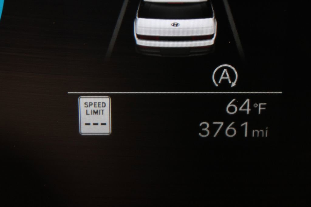 Certified 2026 Hyundai Santa Fe SE image 28