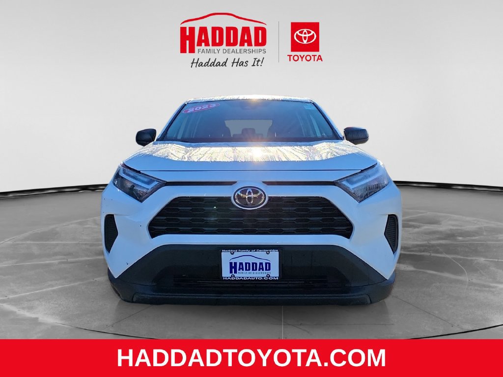 Used 2023 Toyota RAV4 LE AWD/4WD image 9