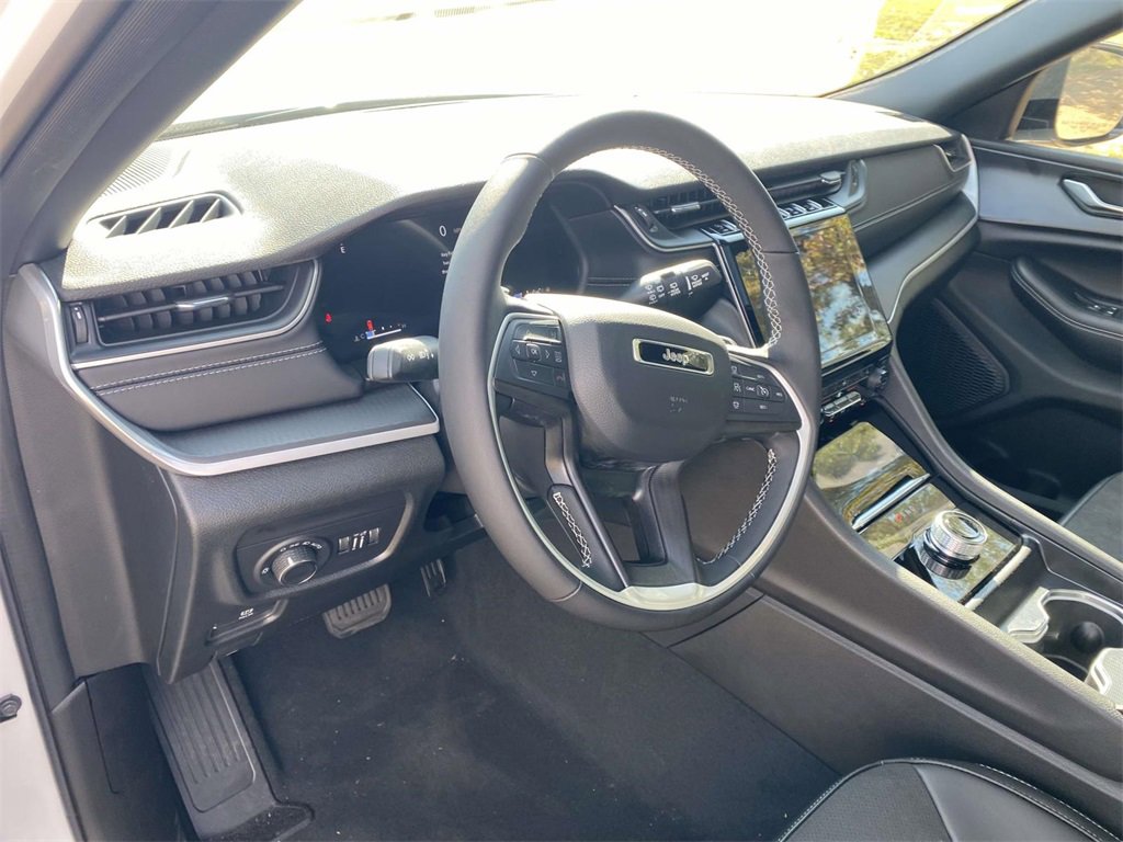 New 2025 Jeep Grand Cherokee Laredo image 46