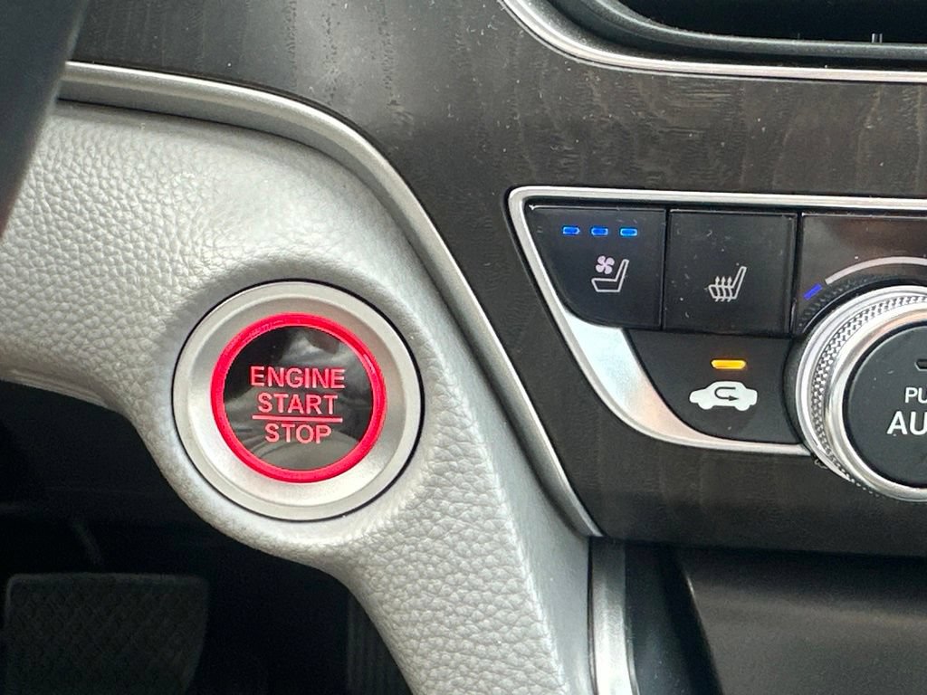 Used 2018 Honda Accord Touring image 6