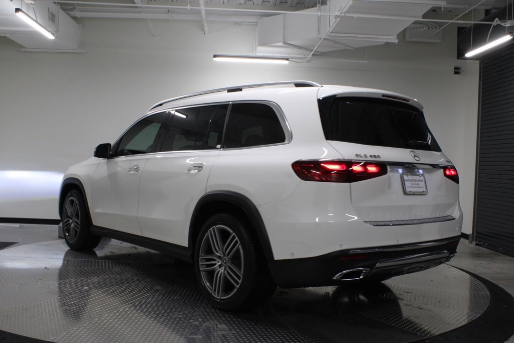Certified 2025 Mercedes-Benz GLS 450 4MATIC image 3