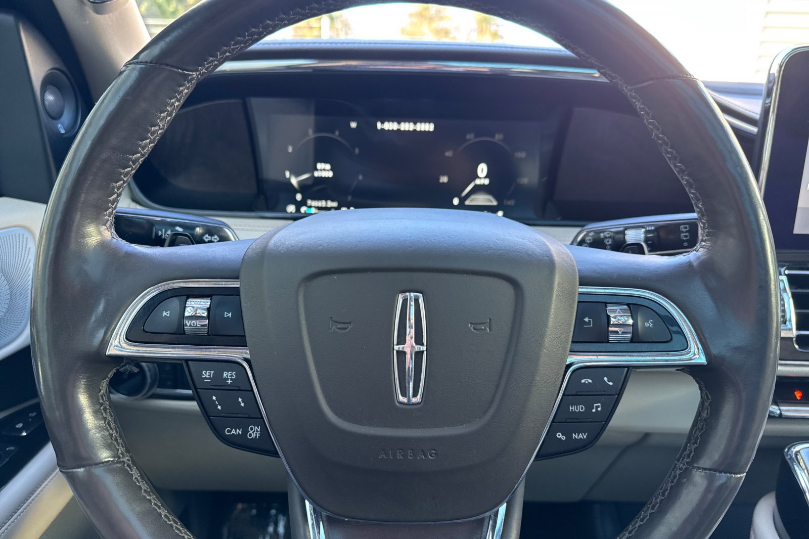 Used 2018 Lincoln Navigator L Reserve w/ Technology Package image 26