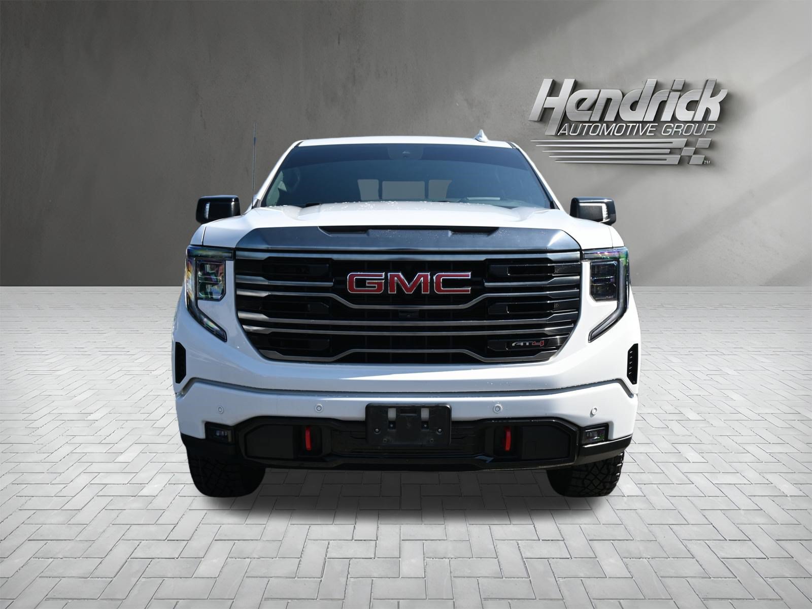 Used 2024 GMC Sierra 1500 AT4 w/ Technology Package AWD/4WD image 3