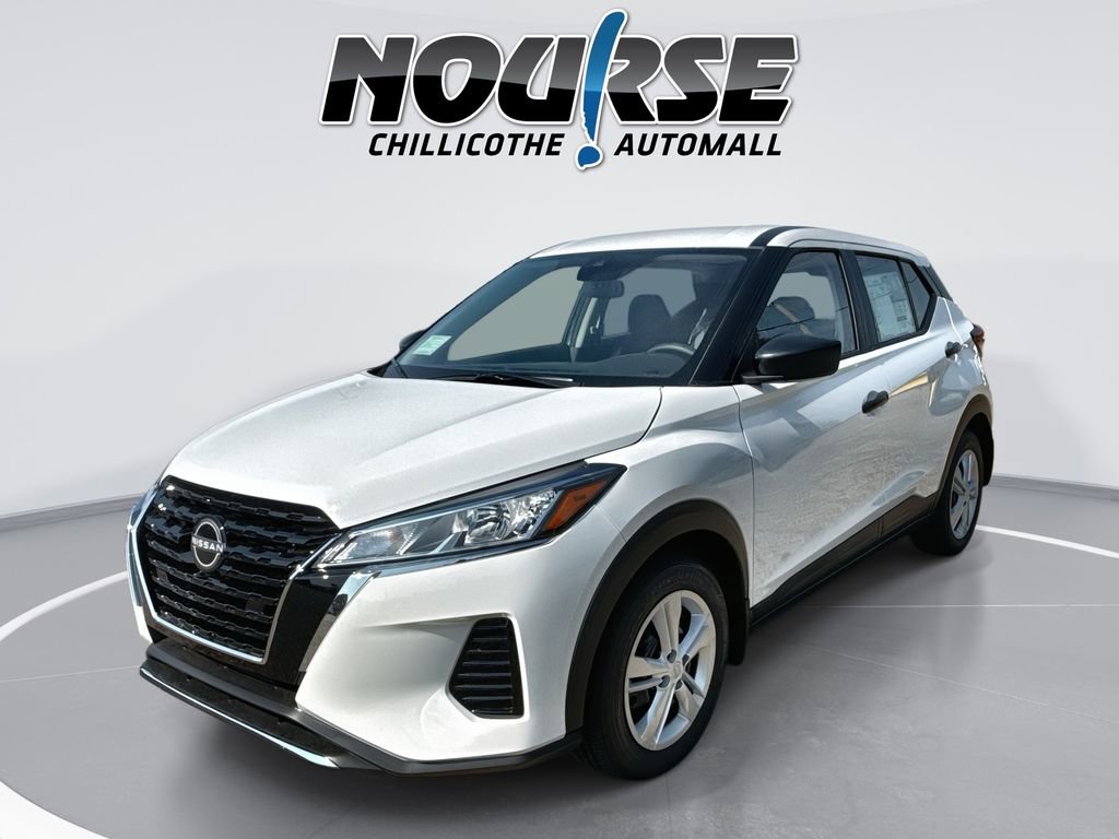 New 2025 Nissan Kicks Play S image 1