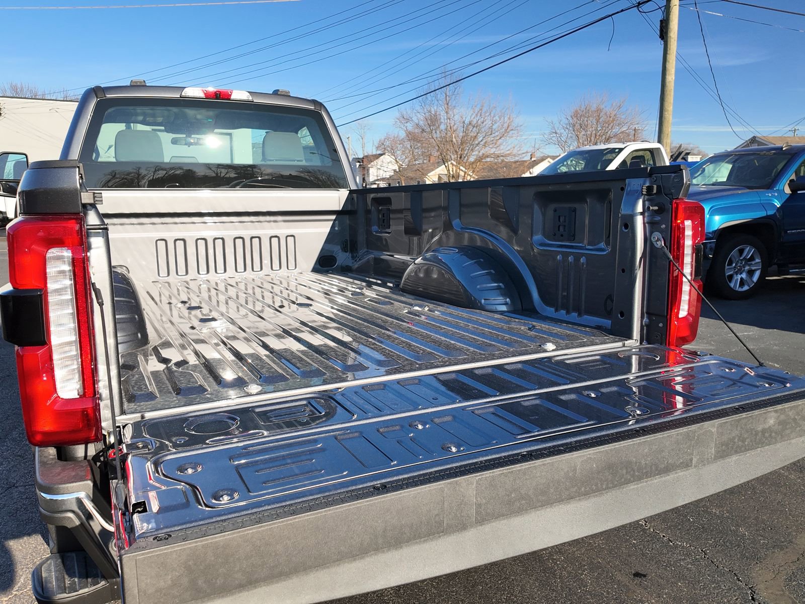 New 2025 Ford F350 XL w/ 360-Degree Camera Package image 17