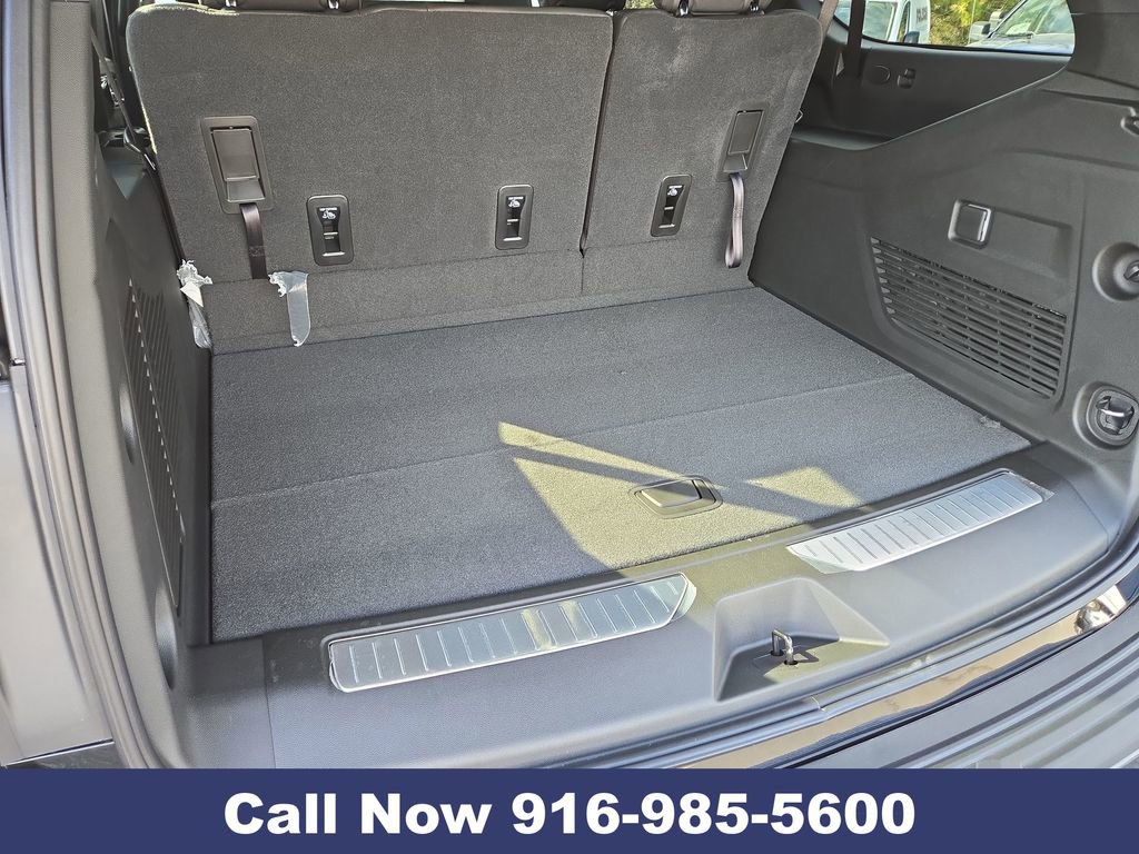 New 2026 Chevrolet Suburban RST image 30