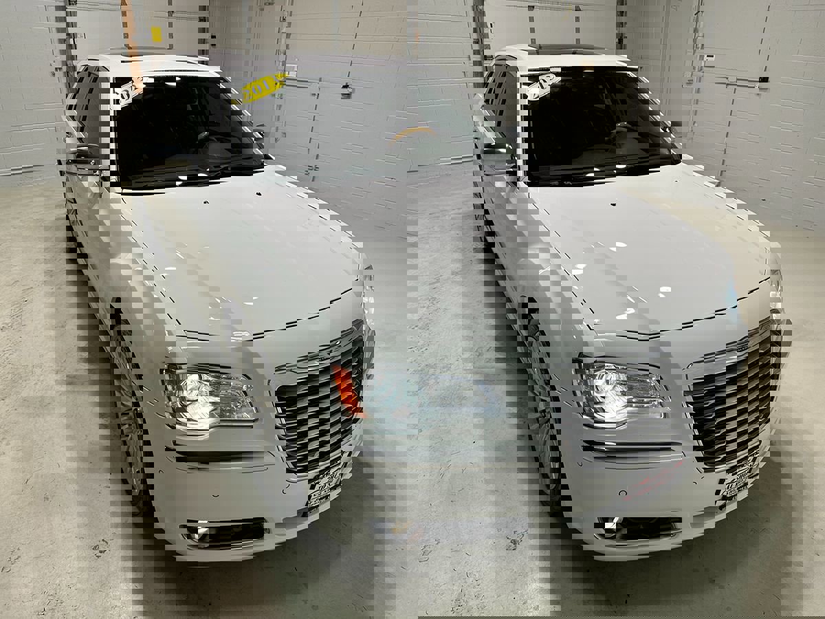 Used 2013 Chrysler 300 C w/ Light Group image 3