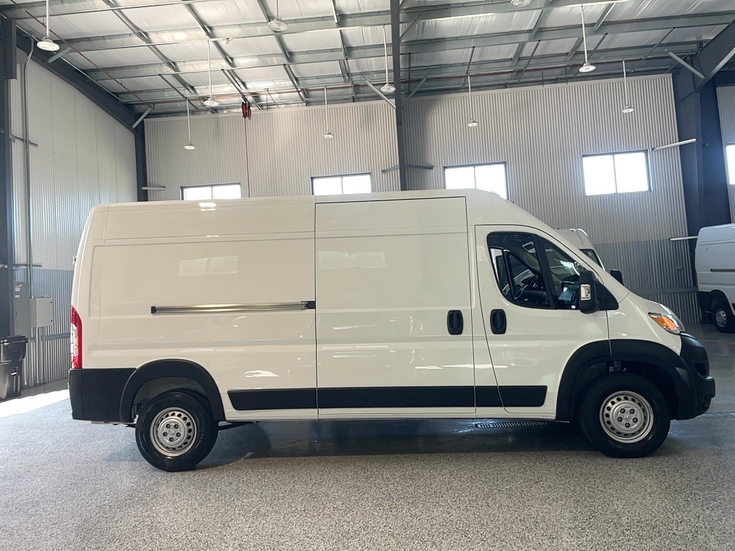 Used 2026 RAM ProMaster 2500 w/ Convenience Group FWD image 4
