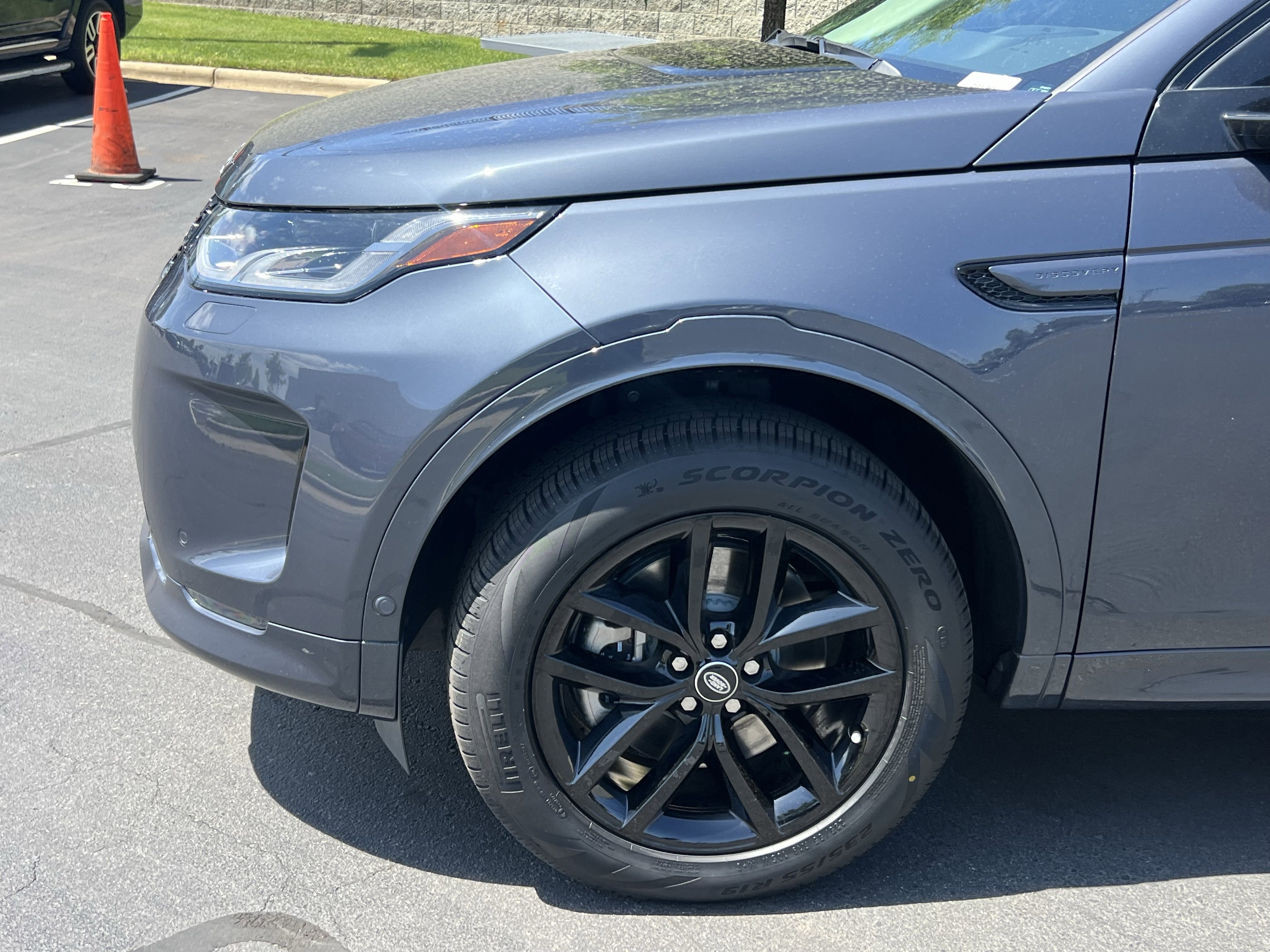 Certified 2025 Land Rover Discovery Sport S AWD/4WD image 13