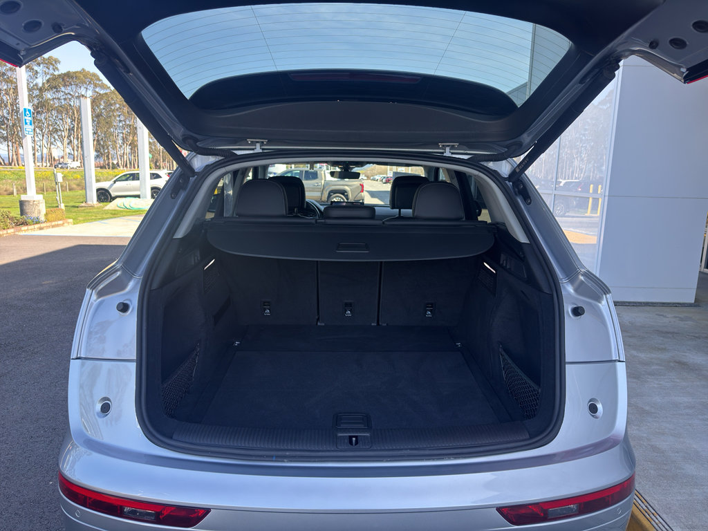 Used 2023 Audi Q5 2.0T Premium w/ Convenience Package image 14