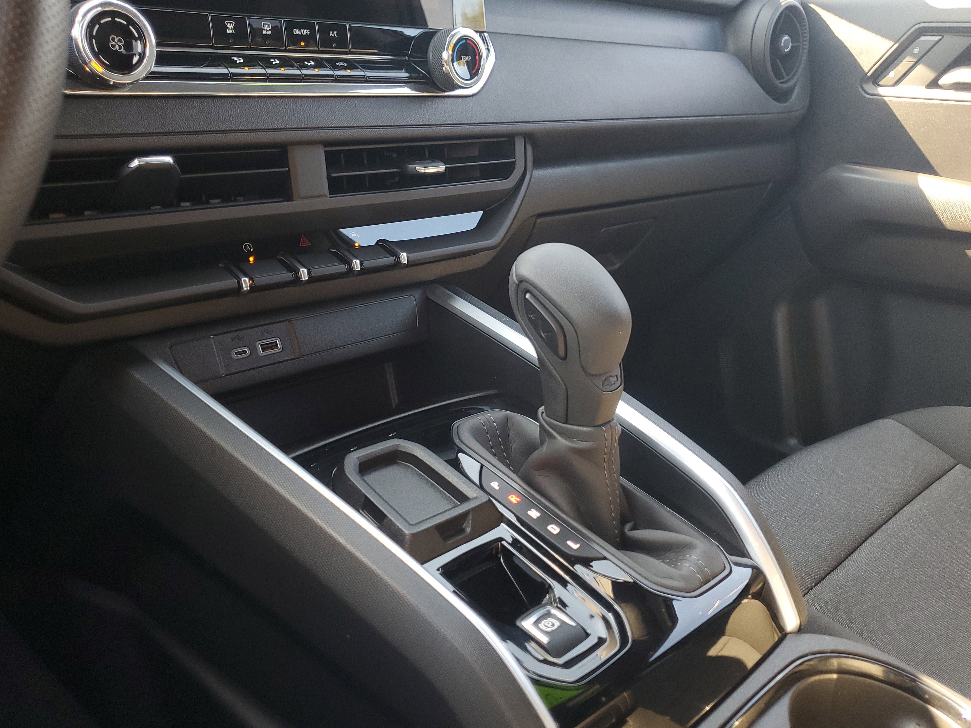 Used 2025 Chevrolet Colorado W/T image 26