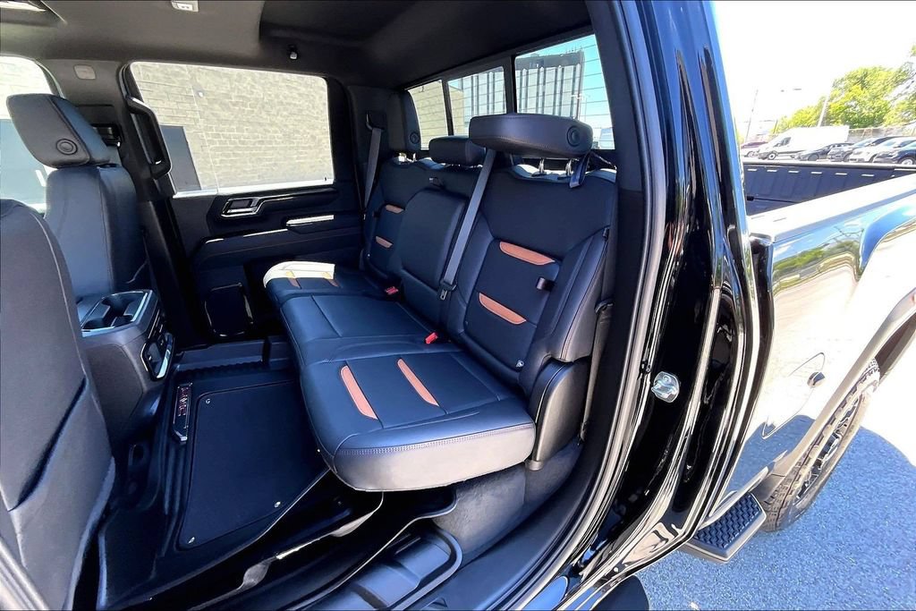 Used 2025 GMC Sierra 2500 AT4 w/ AT4 Premium Plus Package AWD/4WD image 25
