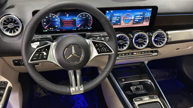 New 2026 Mercedes-Benz GLB 250 4MATIC image 26