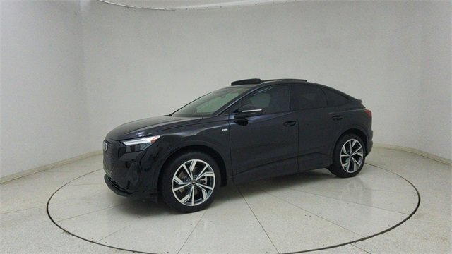 Used 2025 Audi Q4 e-tron Premium w/ Convenience Package image 63