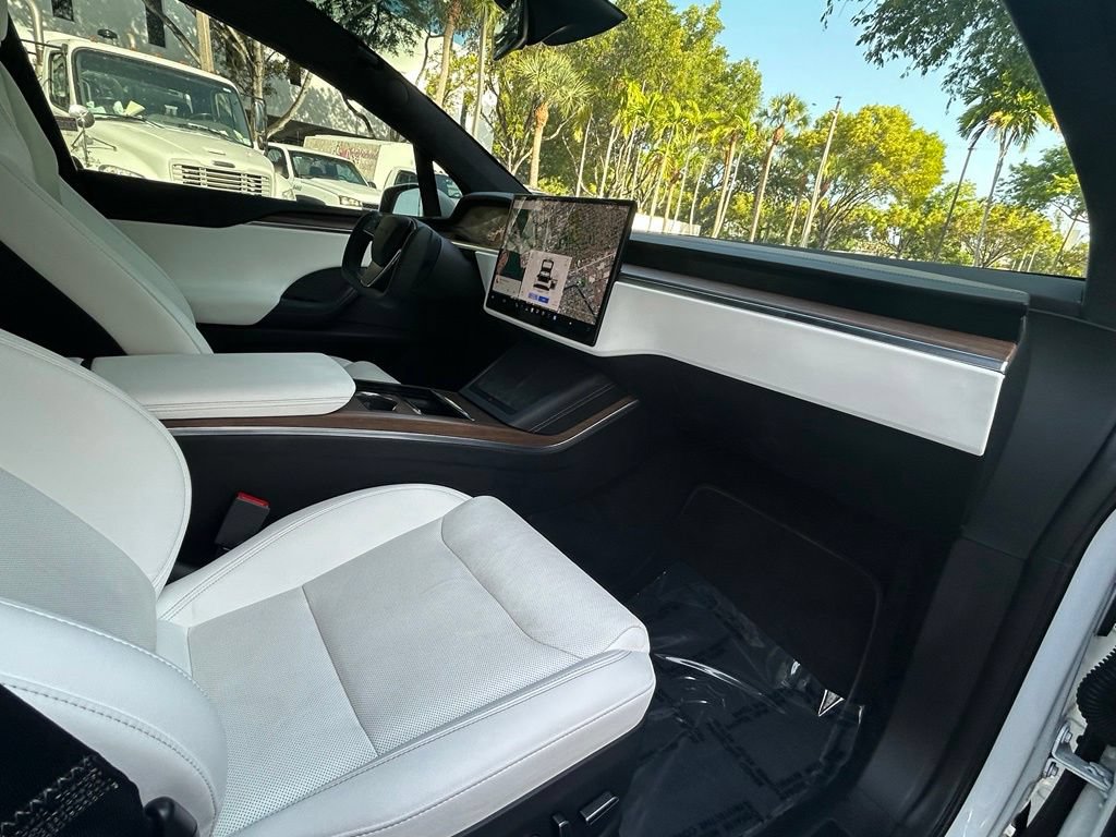 Used 2022 Tesla Model X AWD/4WD image 27