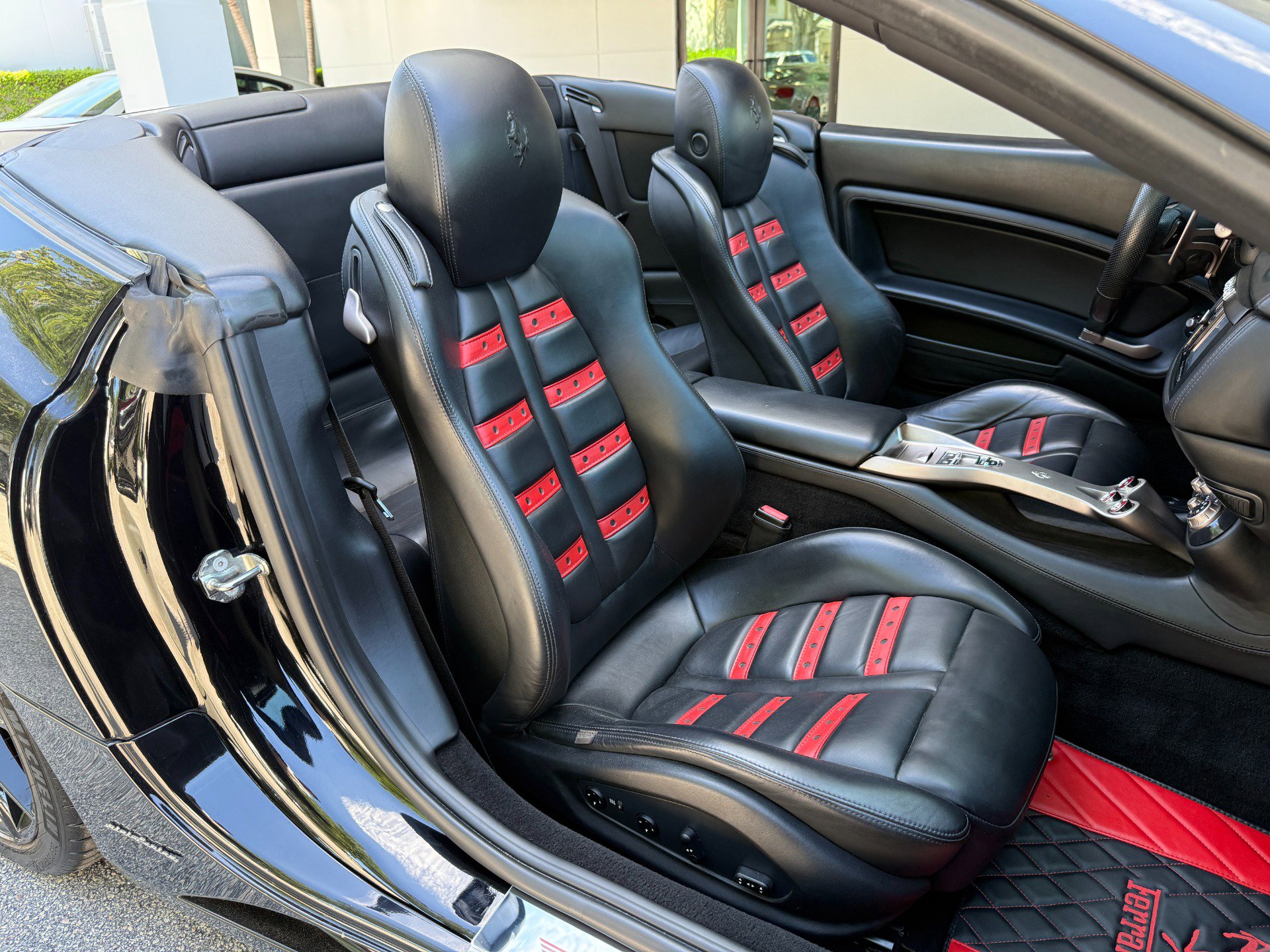 Used 2010 Ferrari California RWD image 35