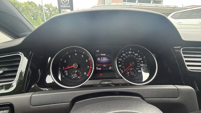 Used 2018 Volkswagen Golf 4-Door FWD image 23