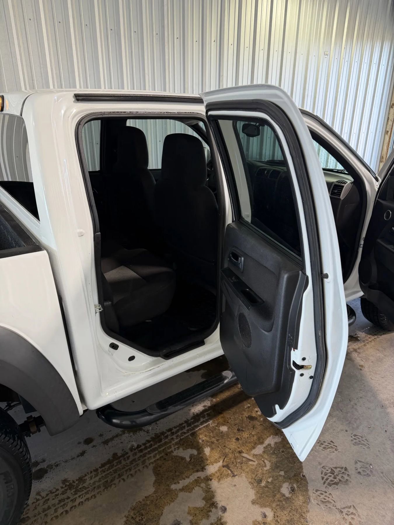 Used 2011 GMC Canyon SLE image 20