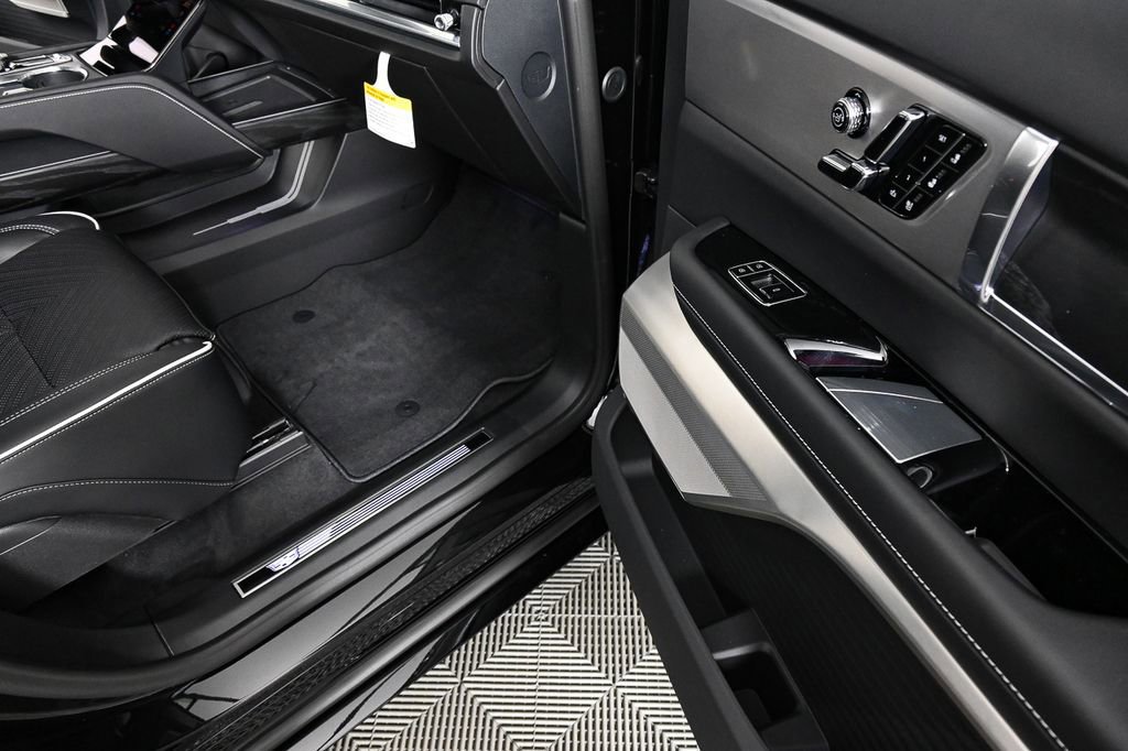 New 2026 Cadillac Vistiq Platinum image 25