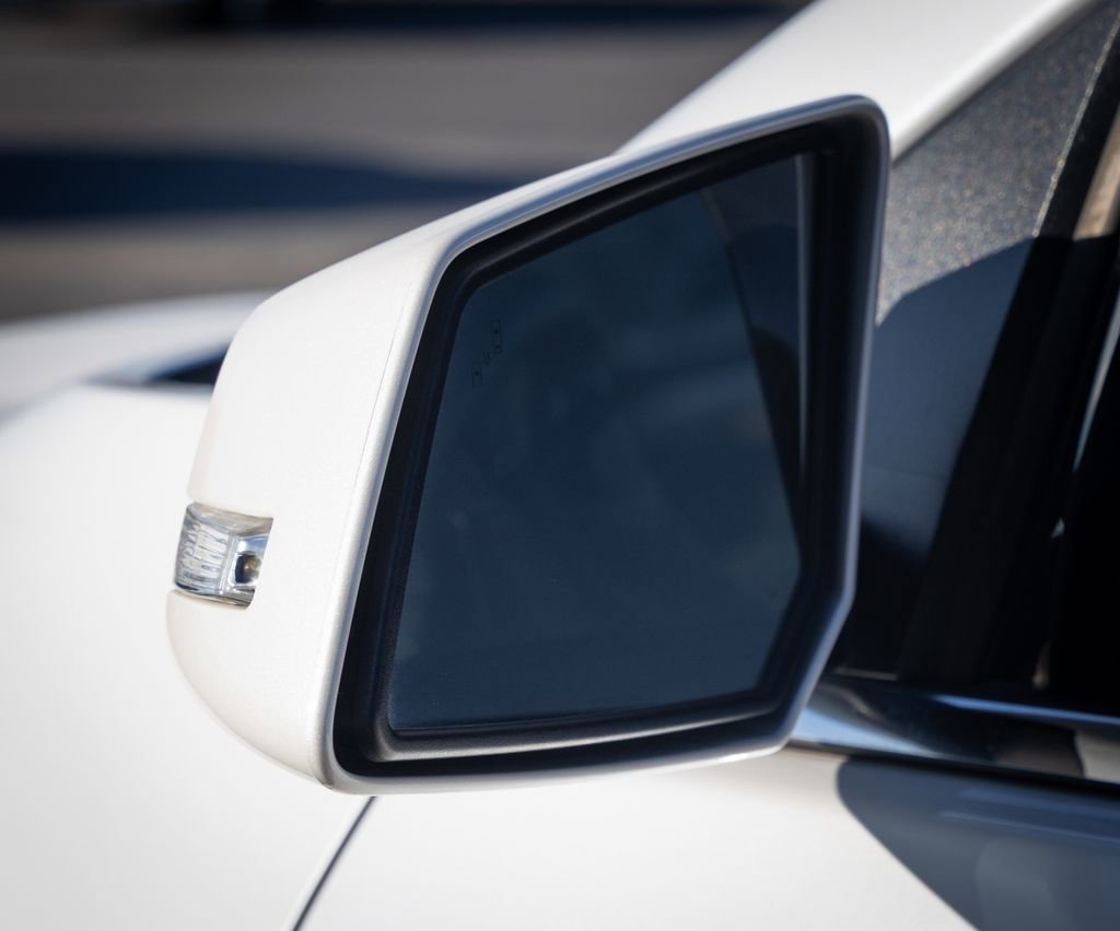 Used 2016 GMC Acadia Denali image 22