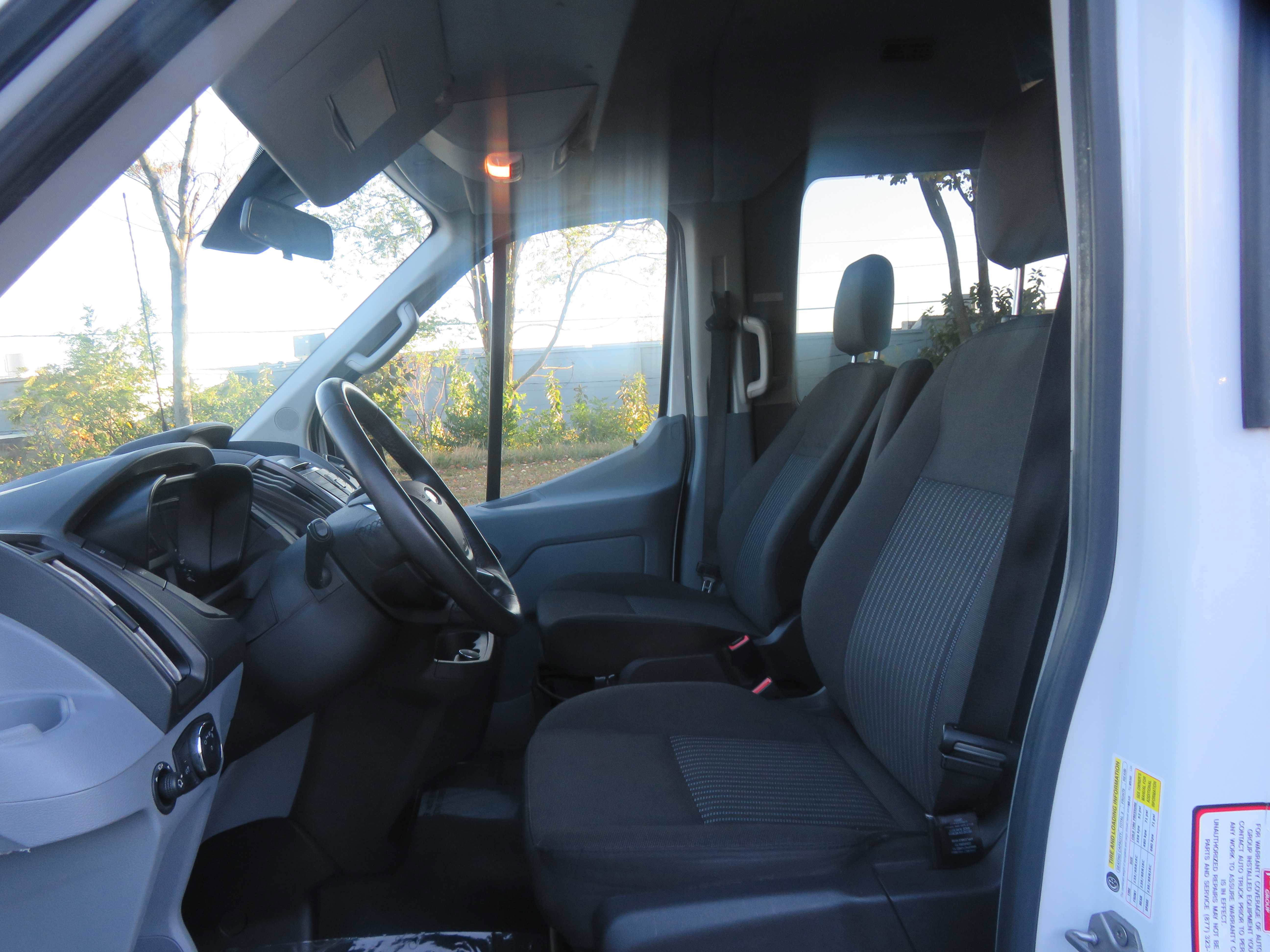 Used 2018 Ford Transit 150 XLT image 15