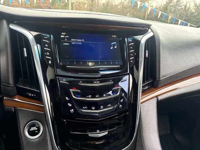 Used 2017 Cadillac Escalade Luxury image 26