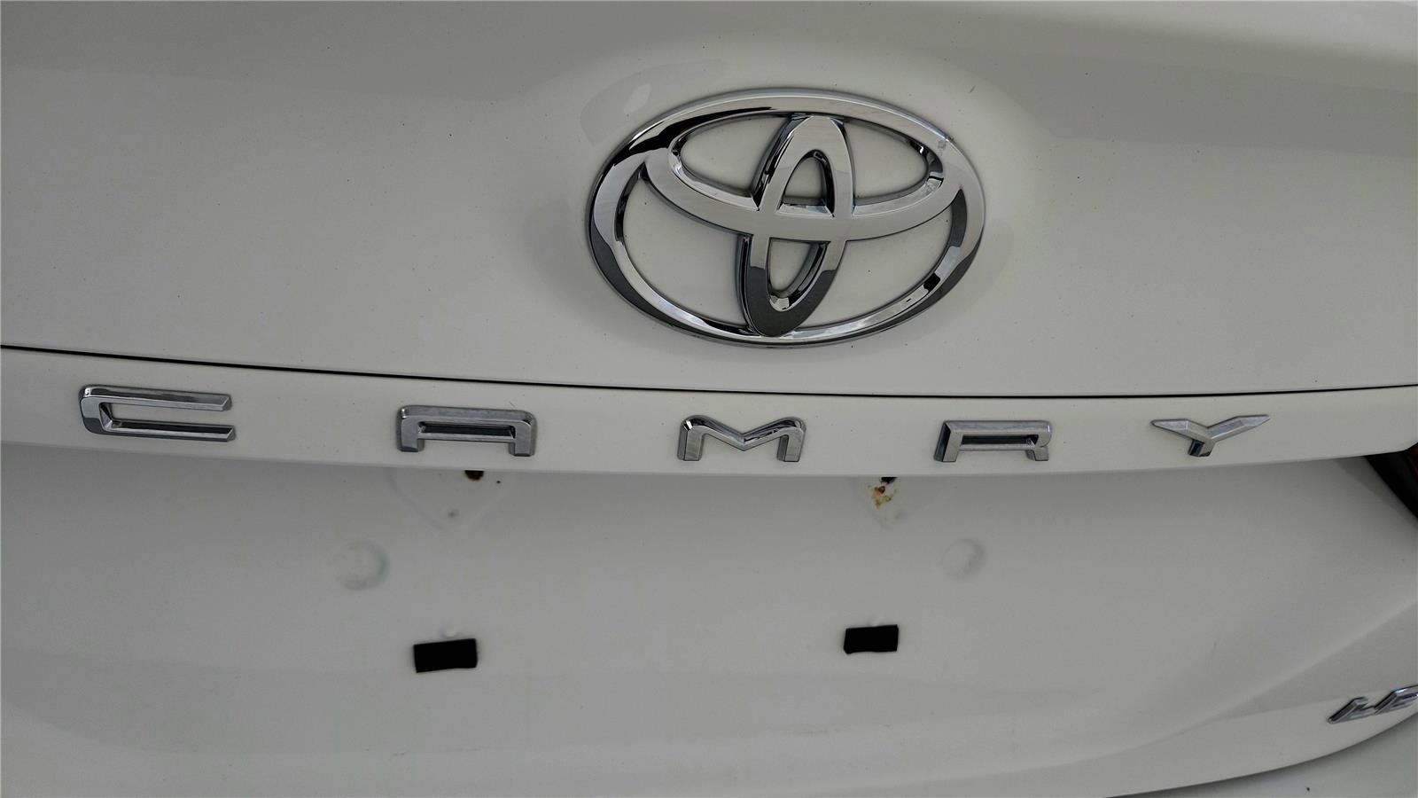 Used 2022 Toyota Camry LE w/ Carpet Mat Package (TMS) image 13