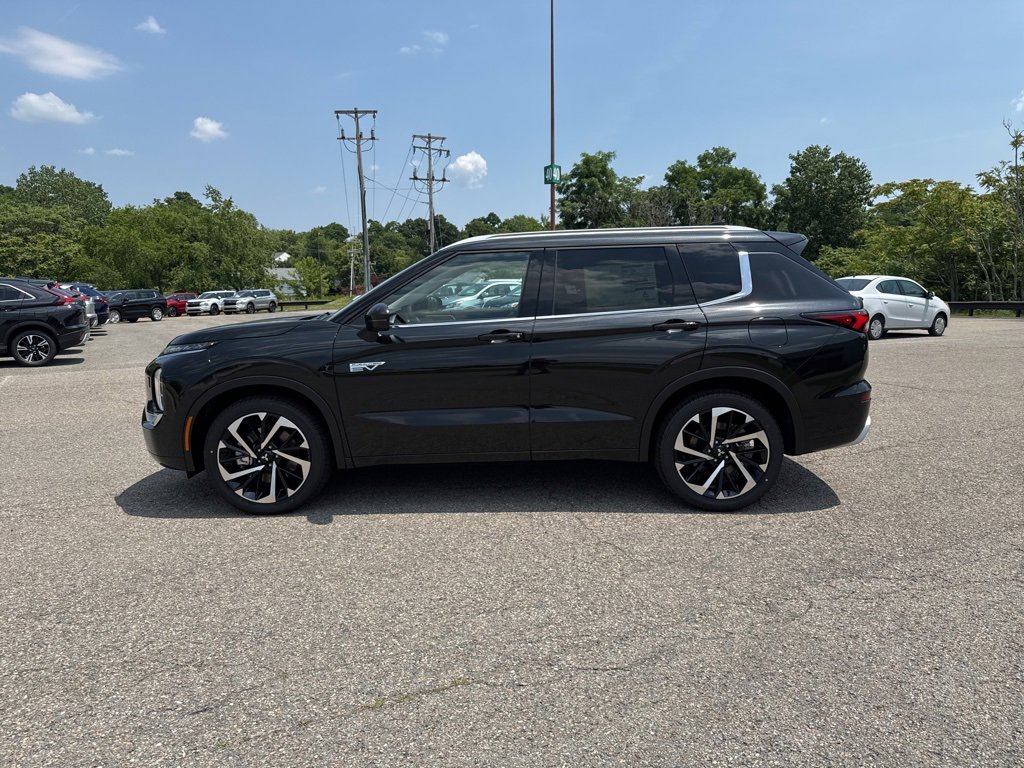 New 2025 Mitsubishi Outlander SEL image 12