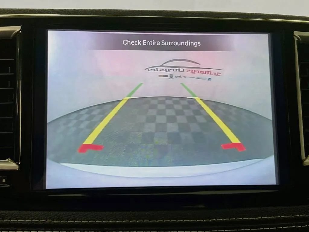 Used 2024 Chrysler Pacifica Touring-L FWD image 14