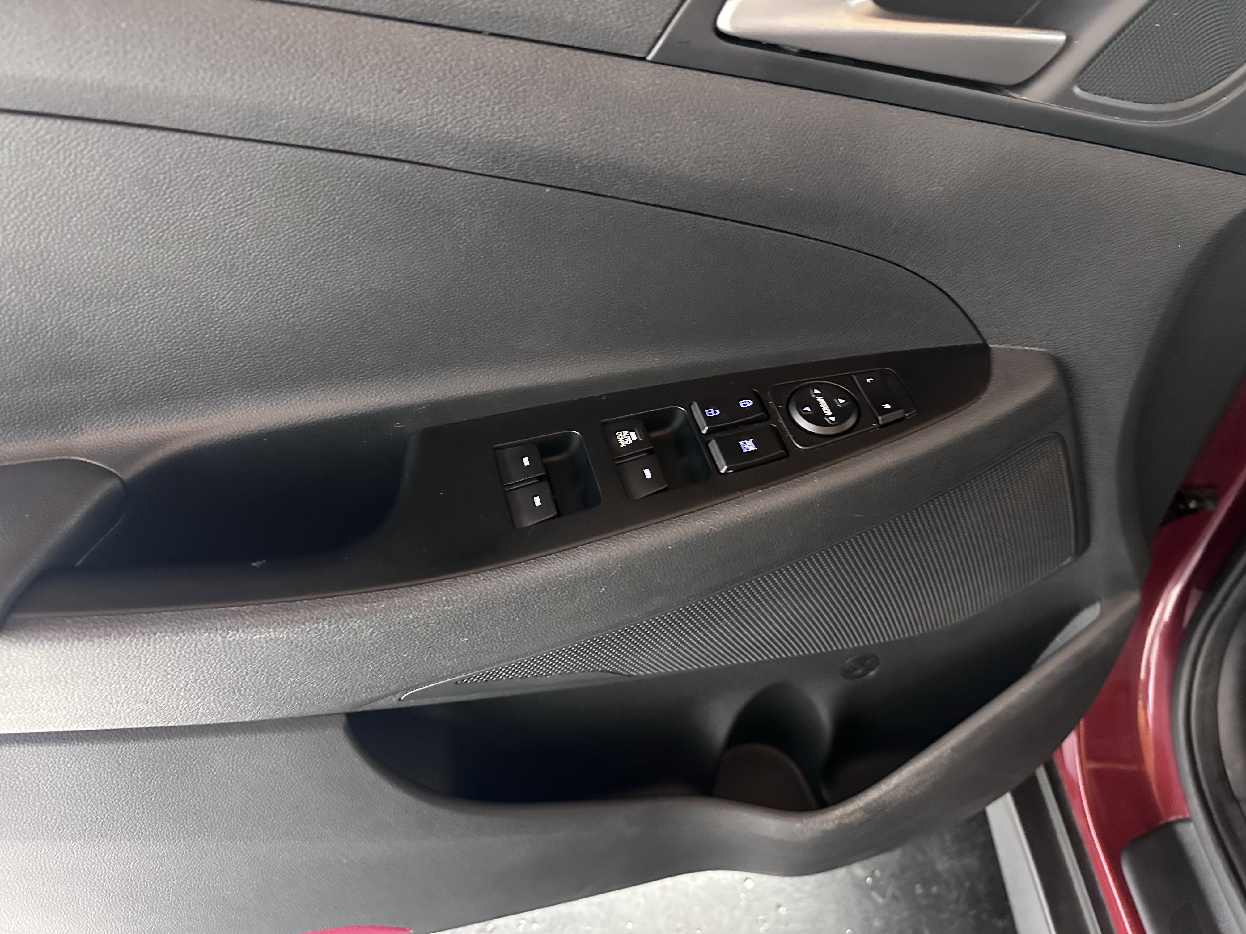 Used 2018 Hyundai Tucson SE image 46