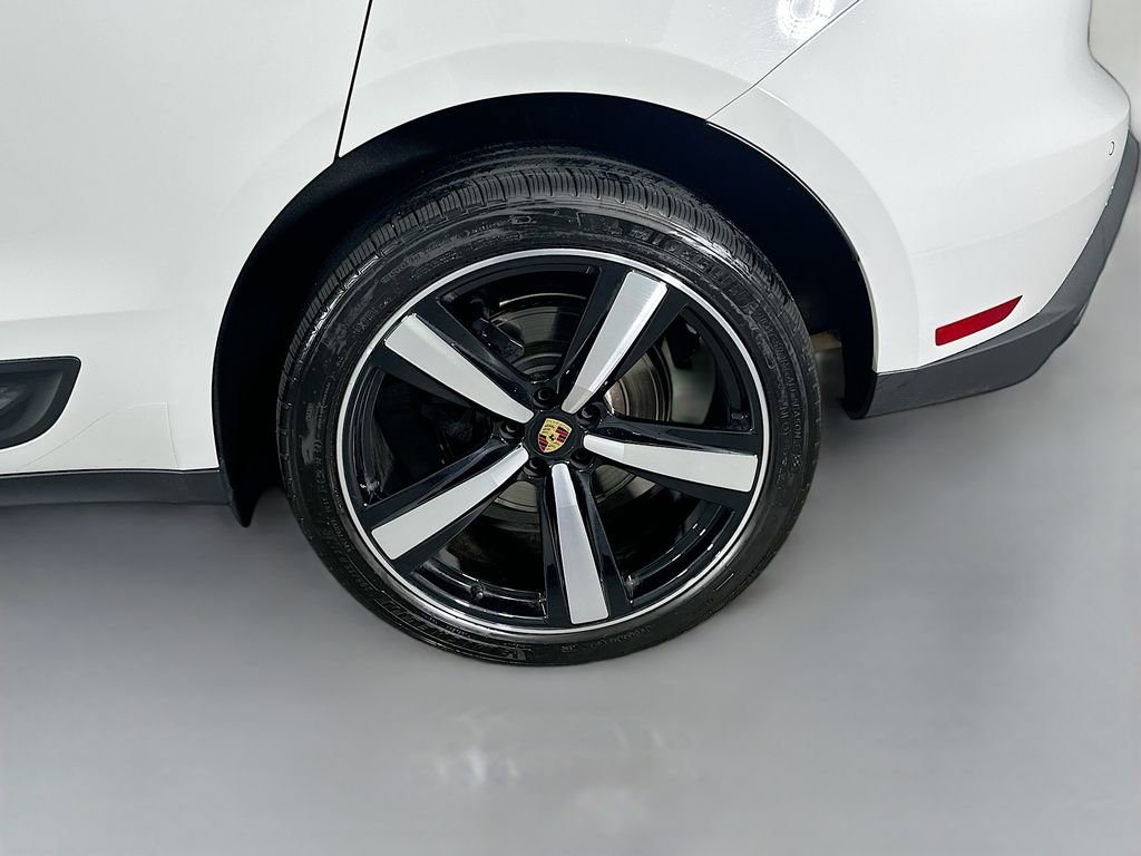 New 2025 Porsche Macan image 33