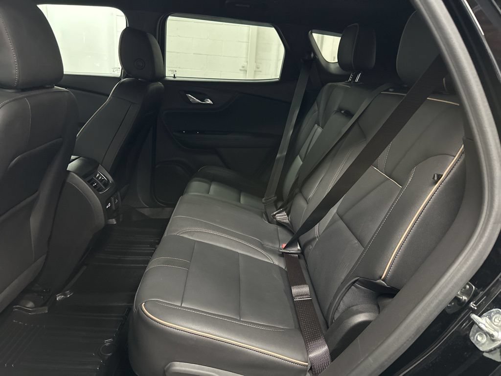 Used 2024 Chevrolet Blazer Premier w/ Enhanced Convenience Package AWD/4WD image 35