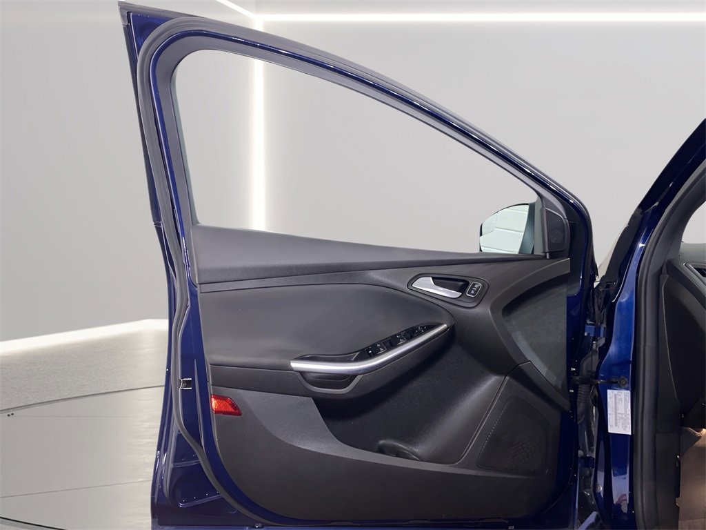 Used 2016 Ford Focus ST image 8