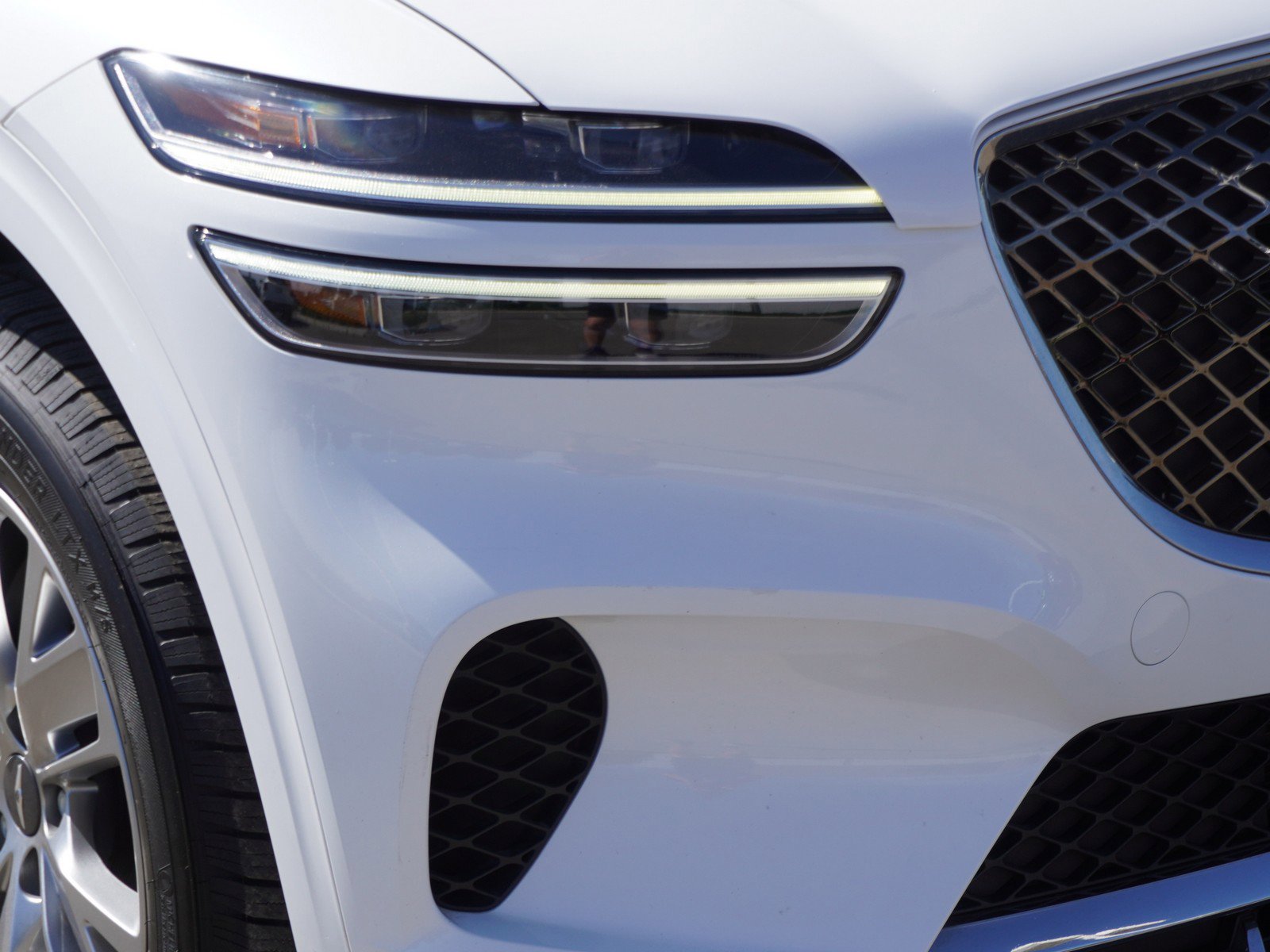 Used 2023 Genesis GV70 2.5T image 3