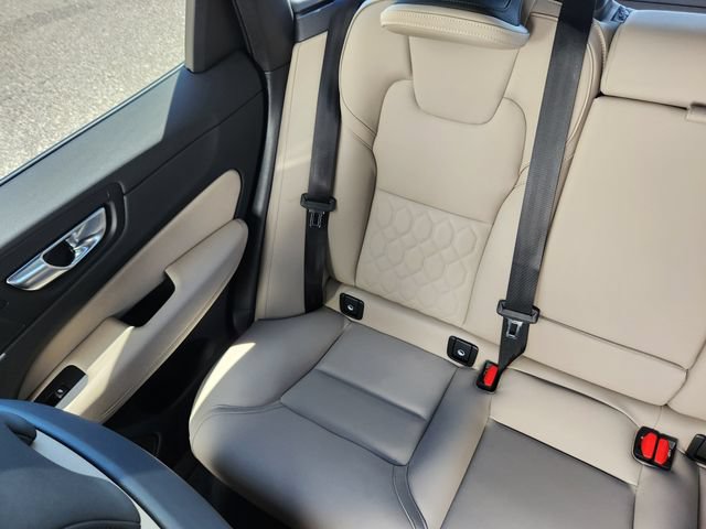 New 2026 Volvo XC60 T8 Plus w/ Protection Package Premier AWD/4WD image 13