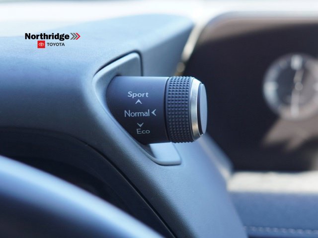 Used 2022 Lexus UX 200 w/ Premium Package FWD image 21