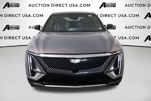 Used 2024 Cadillac Lyriq Tech AWD/4WD image 2